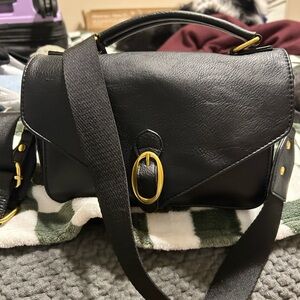 Elegant Black Leather Crossbody